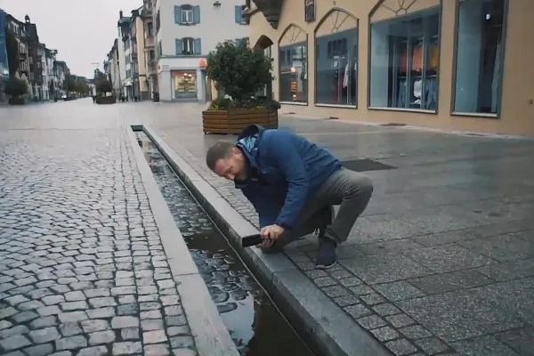 Smartphone-Fotografie und -Bildbearbeitung: 3.3 Spiegelung in der Stadt