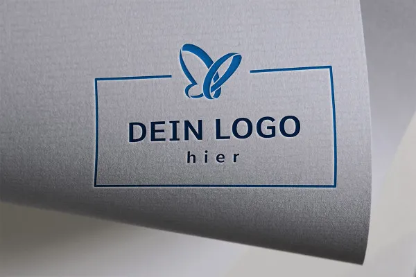 Photoshop-Mockup-Vorlage für Logos: sanfte Einprägung, farbig, gewölbtes Papier