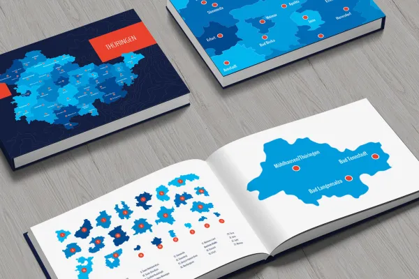 Harta landului Thüringen cu districtele într-o carte